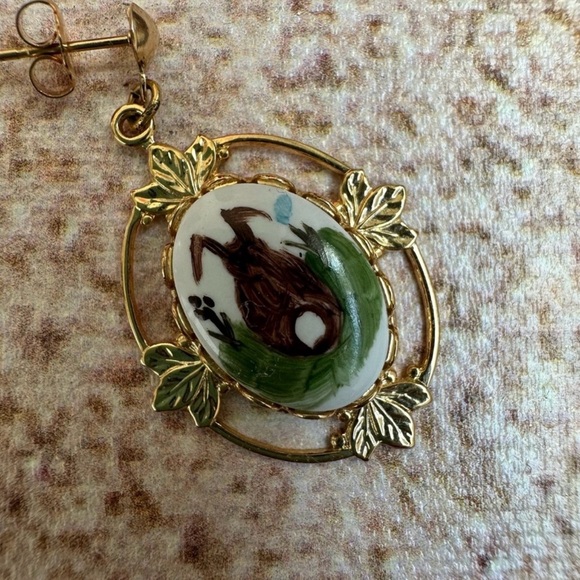 Hand painted bunny earrings women’s cottagecore girlcore Prairie feminine gift - Picture 3 of 3